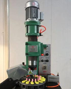 怎樣安全地操作氣液增壓鉚接機(jī)？